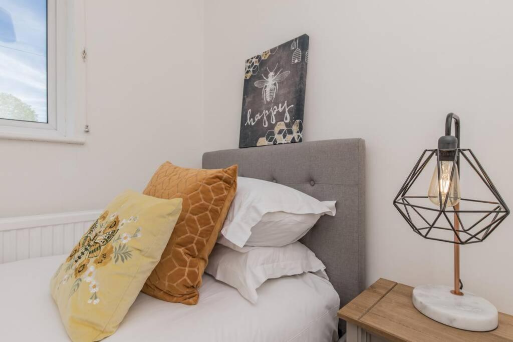 Stylish Townhouse In The Heart Of Summertown Оксфорд Экстерьер фото